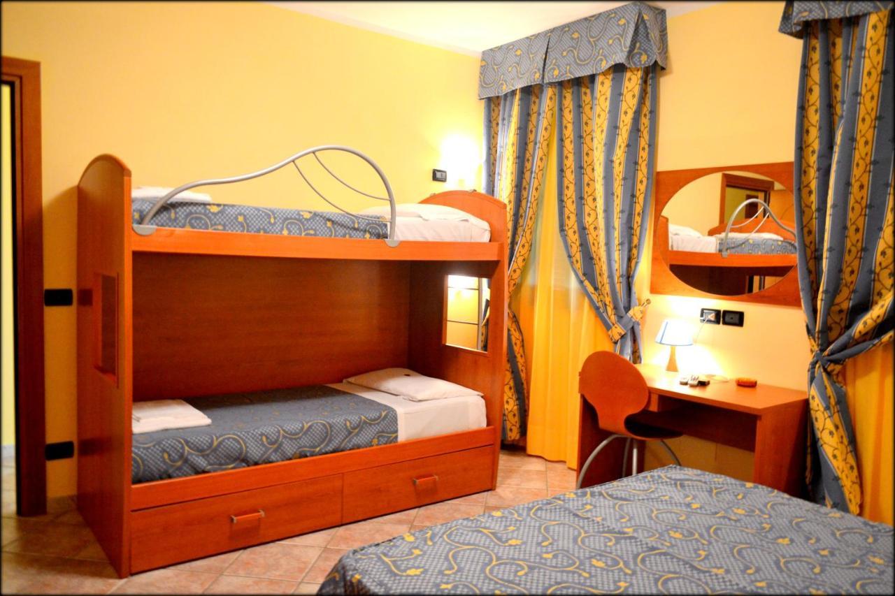 Hotel Anfora Capoliveri  Exterior photo