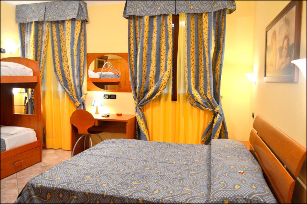 Hotel Anfora Capoliveri  Exterior photo