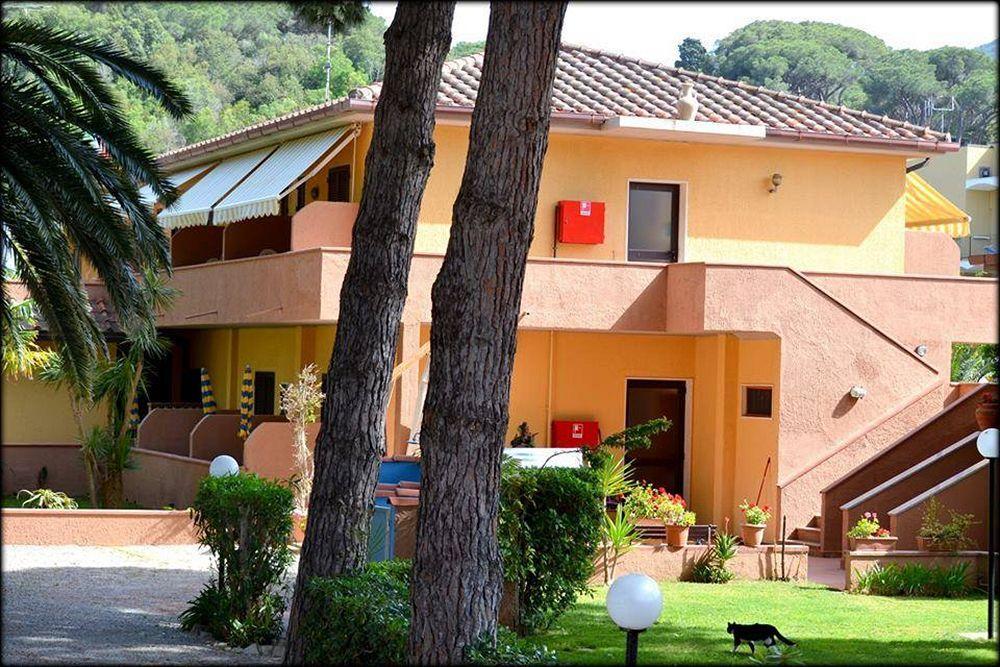Hotel Anfora Capoliveri  Exterior photo